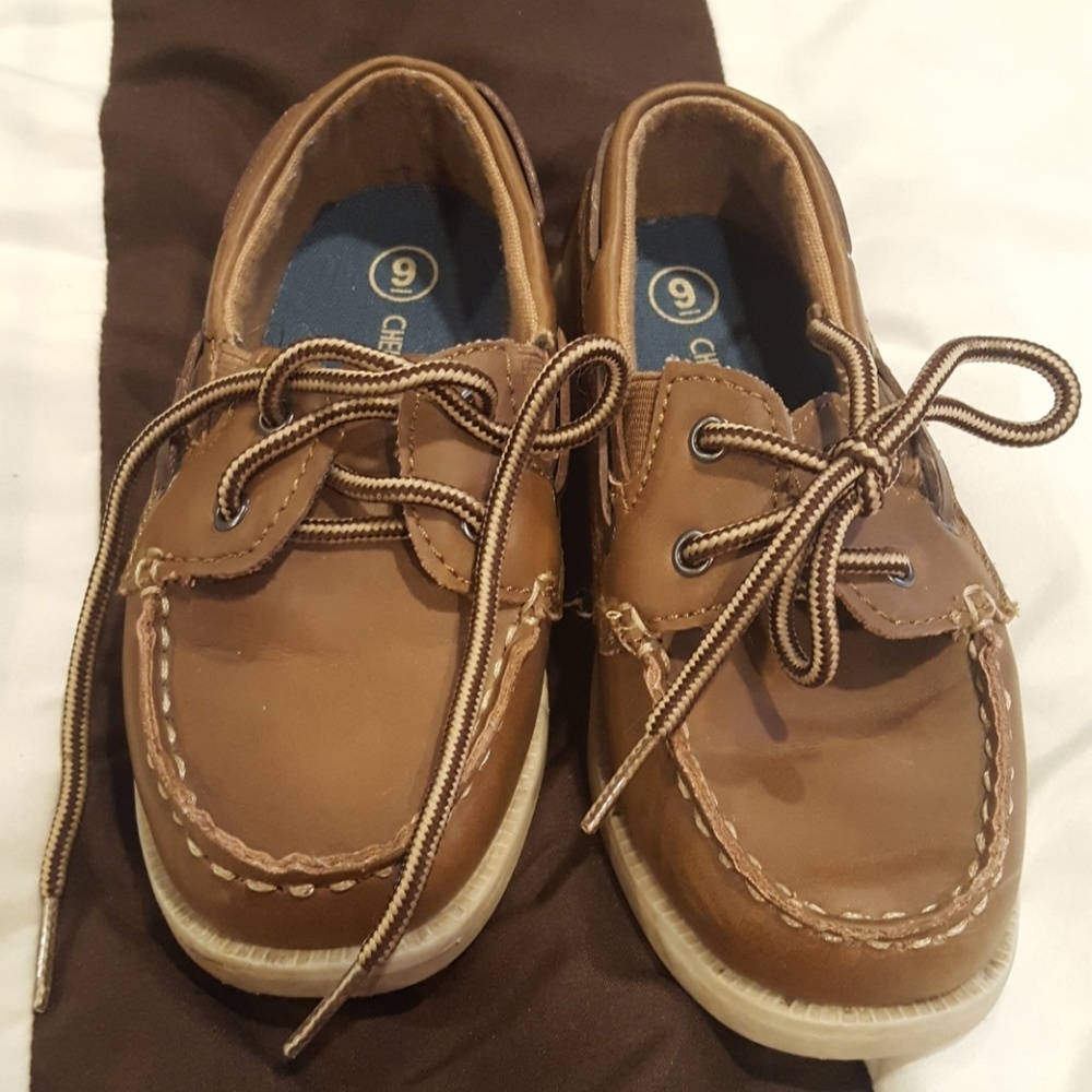 Cherokee tan boys shoes Size 9 D1080